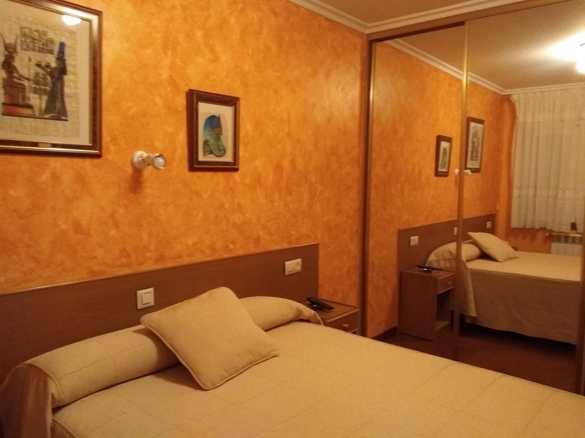 Hostal Residencia Bahia Laxe Buitenkant foto