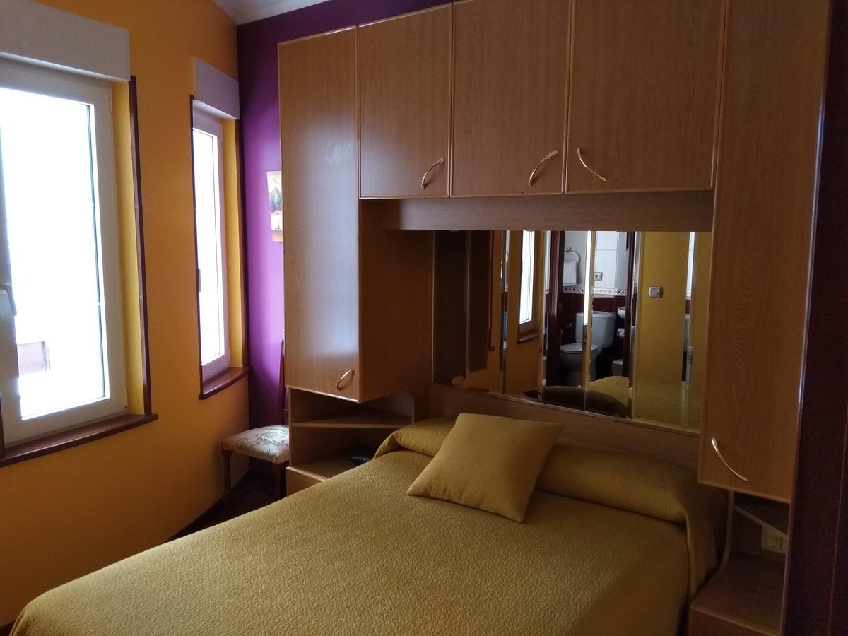 Hostal Residencia Bahia Laxe Buitenkant foto