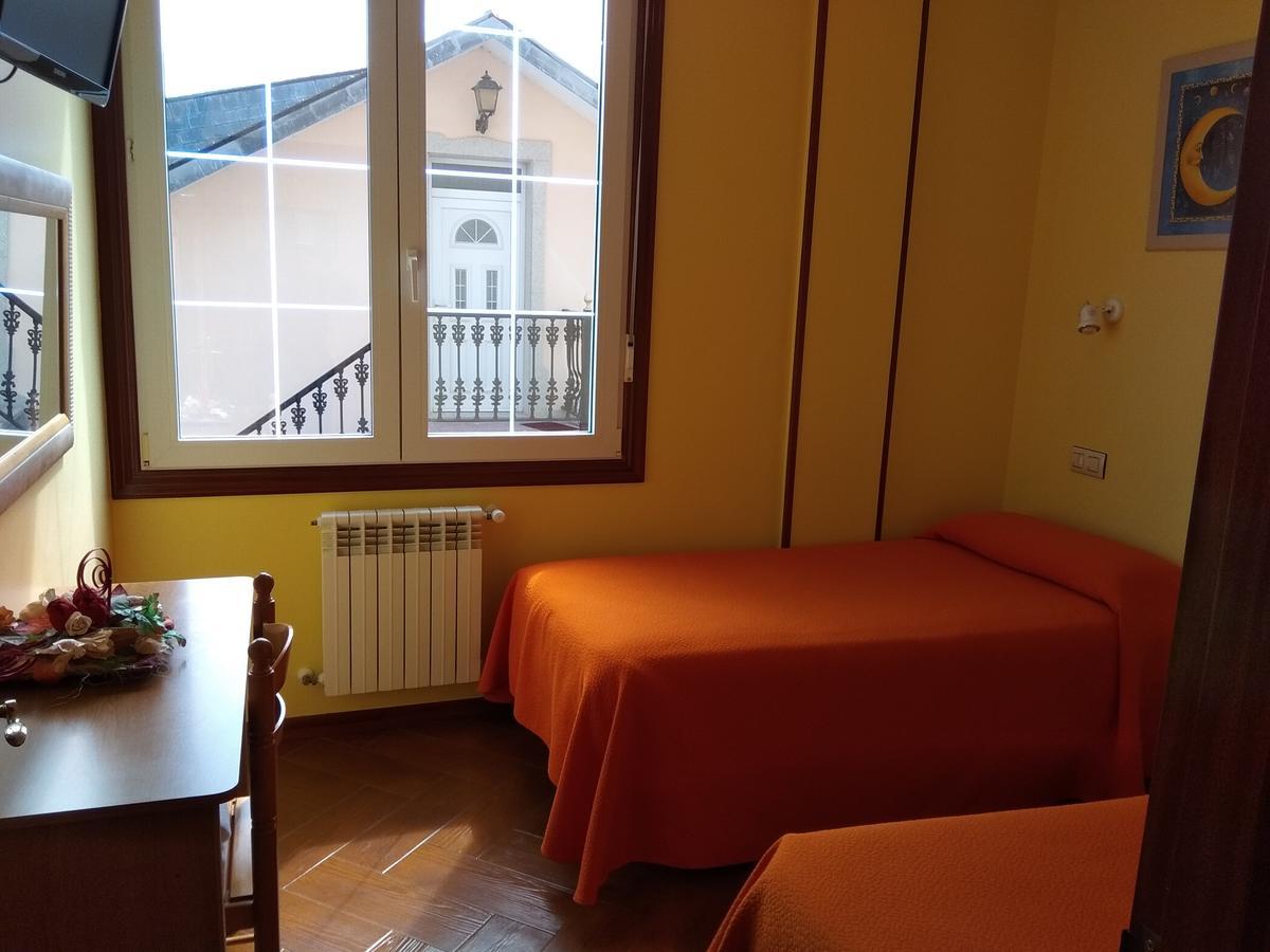 Hostal Residencia Bahia Laxe Buitenkant foto
